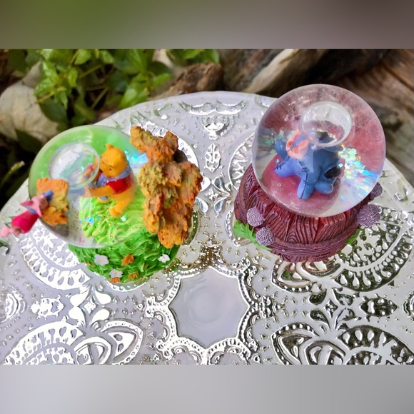 DISNEY Winnie The Pooh Tigger Piglet Eeyore Snowglobe Glitter Glass Snow Dome - Picture 6 of 12